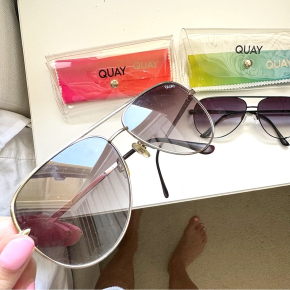 Quay Sunglasses - Aviator 2 pairs LIKE NEW - Picture 4 of 9